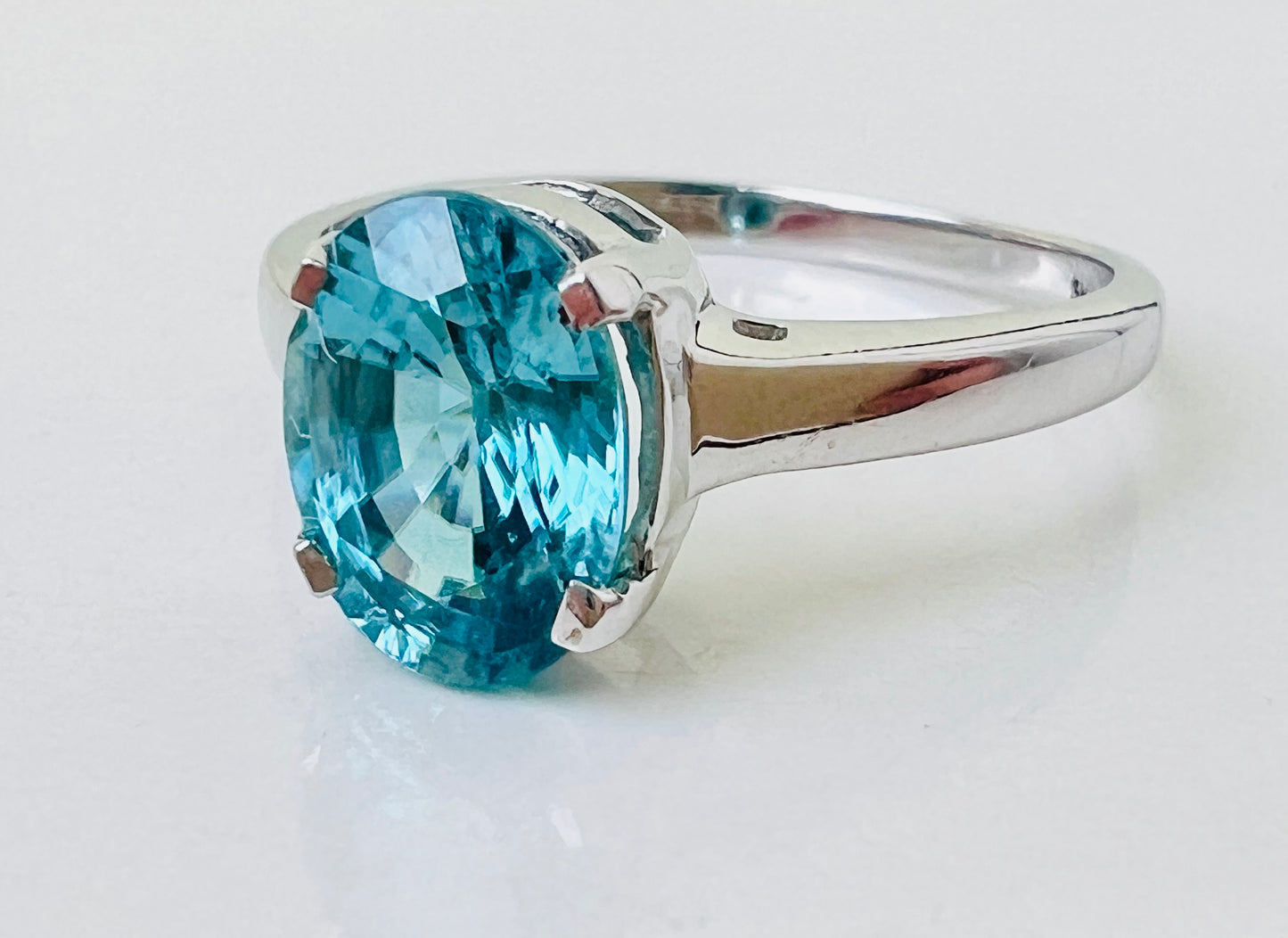 9ct Gold Topaz Ring