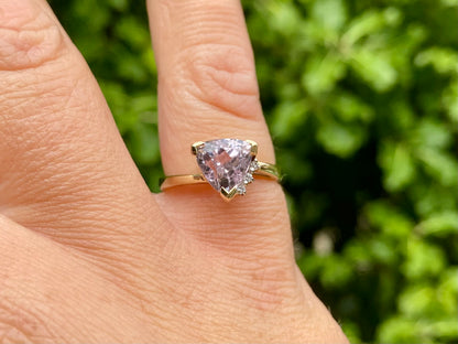 9ct Gold Kunzite & Diamond Ring