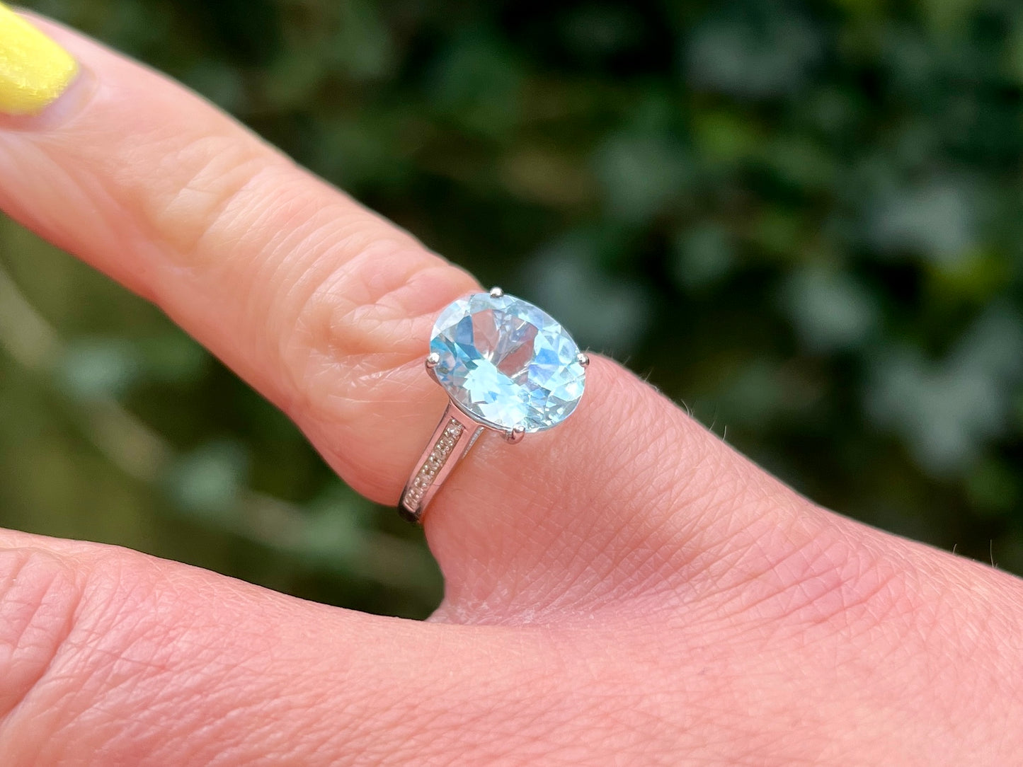 9ct Gold Topaz & Diamond Ring