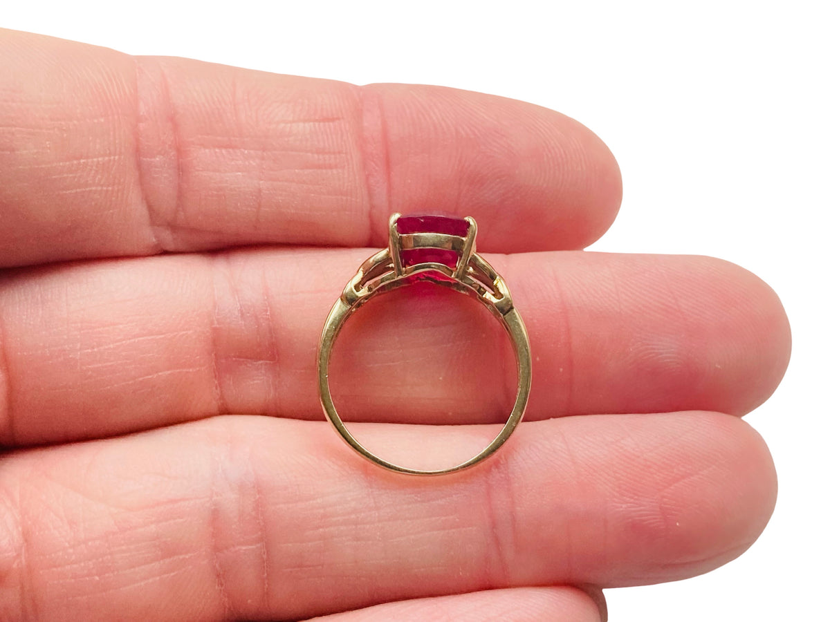 9ct Gold Ruby Ring