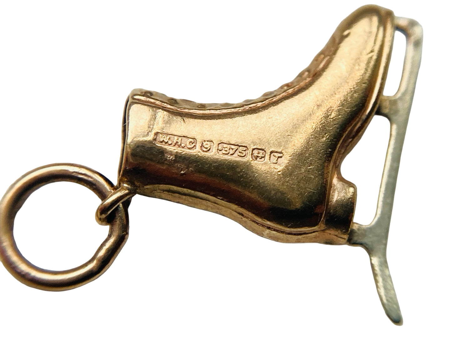 Vintage 9ct Gold Ice Skate Pendant