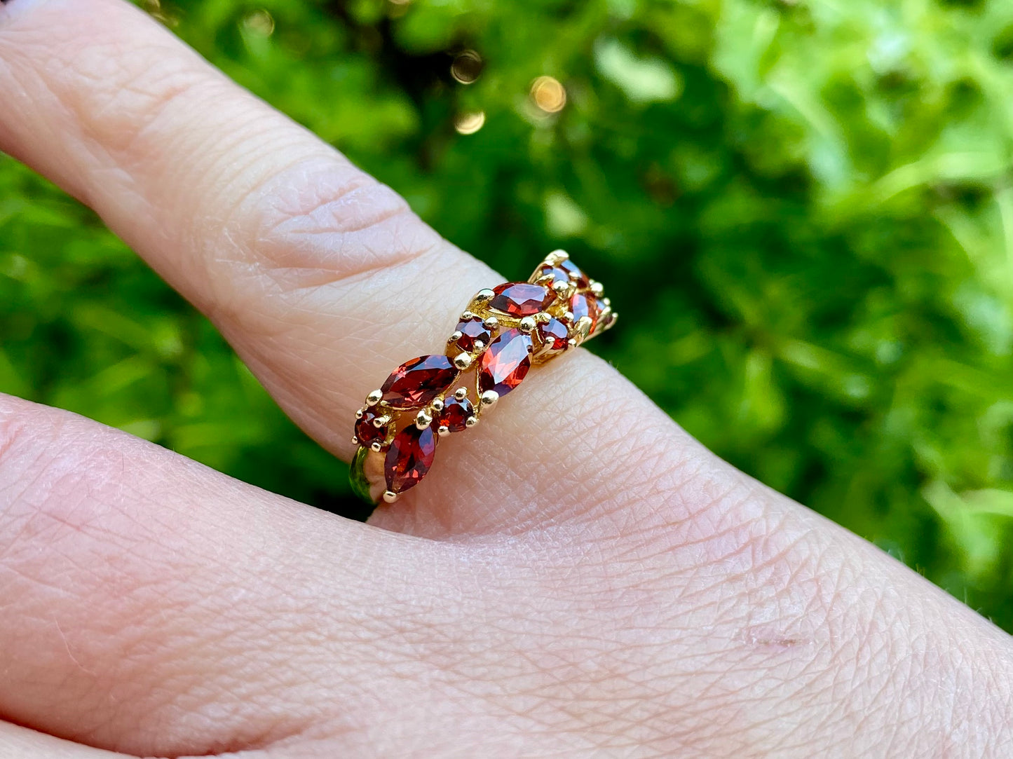9ct Gold Garnet Ring