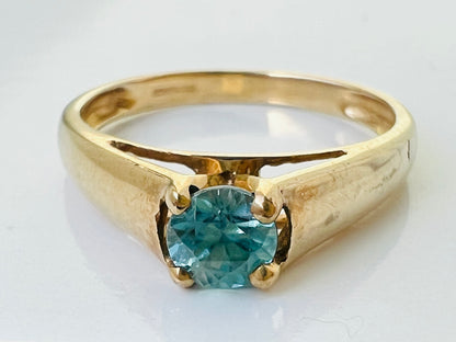 9ct Gold Blue Zircon Ring