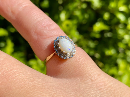 Vintage 9ct Gold Opal & Diamond Ring