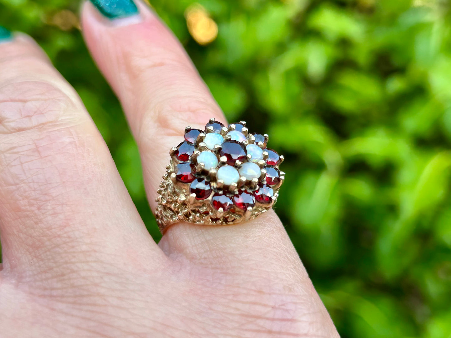 Vintage 9ct Gold Garnet & Opal Ring