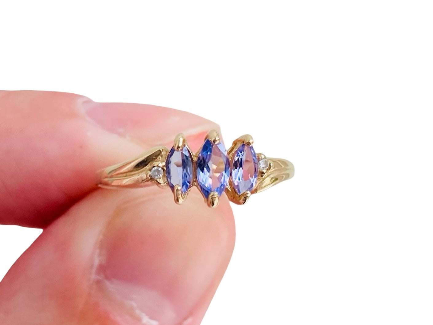 10ct Gold Tanzanite & Diamond Ring