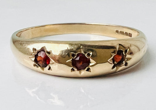 9ct Gold Garnet Ring