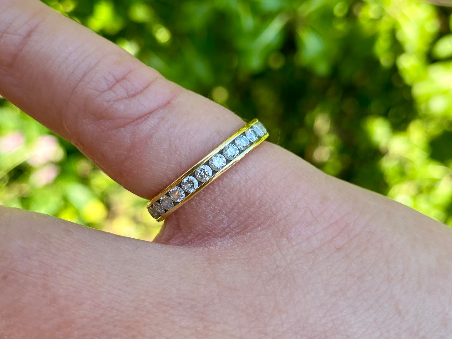 18ct Gold Fifteen-Stone Diamond Ring