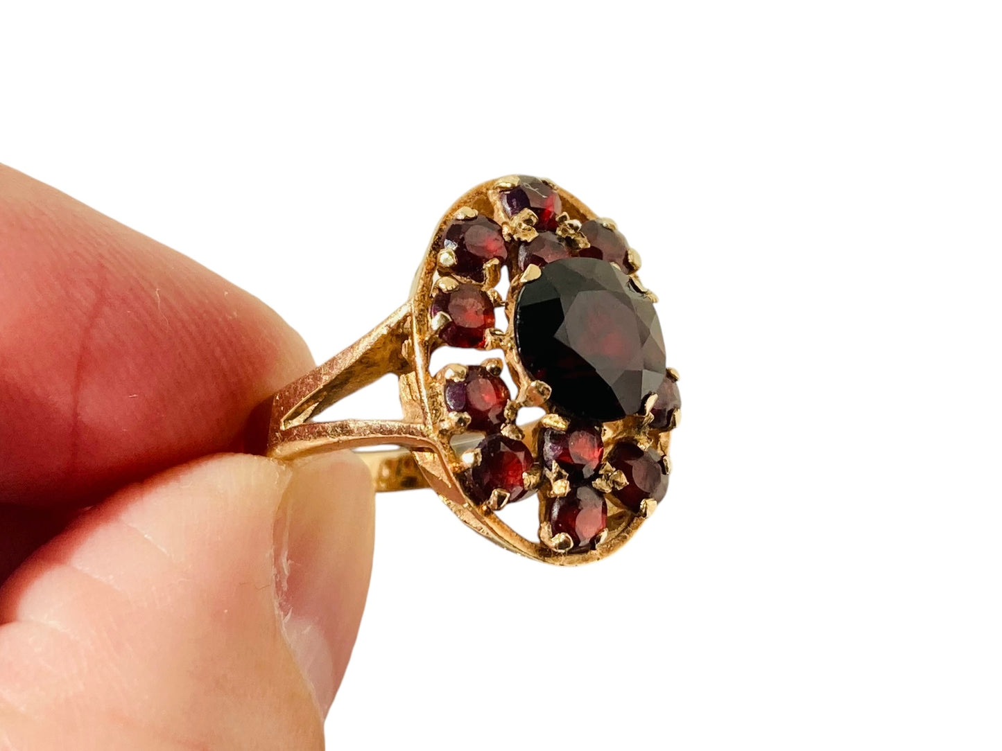 Vintage 9ct Gold Garnet Ring