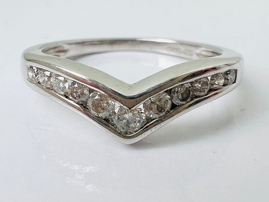 9ct Gold Diamond Wishbone Ring