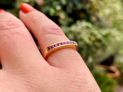 Vintage 18ct Gold Ruby Ring