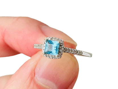 9ct Gold Topaz & Diamond Ring