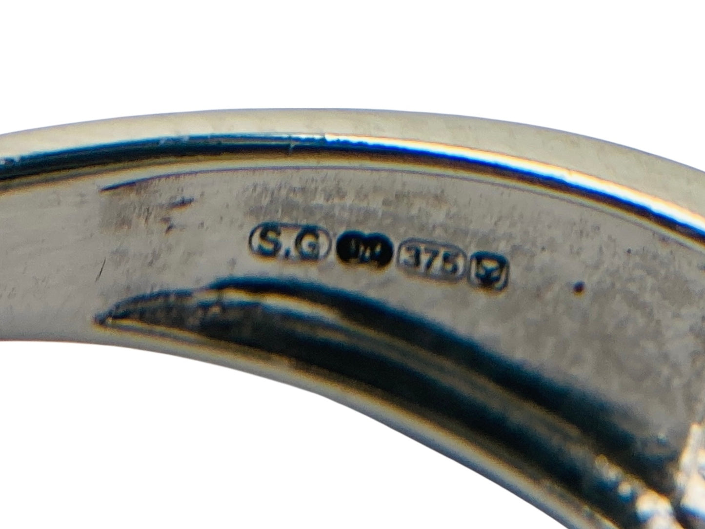 9ct Gold 0.50ct Diamond Crossover Ring