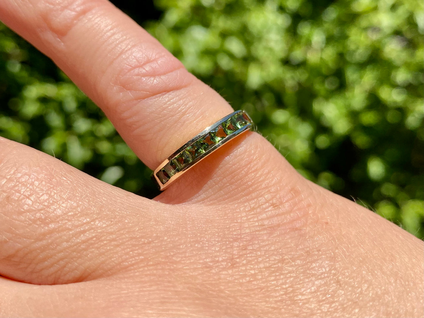 9ct Gold Green Sapphire Ring