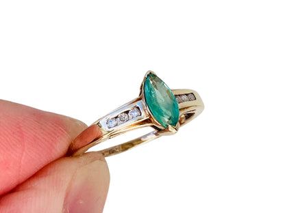 9ct Gold Emerald & Diamond Ring