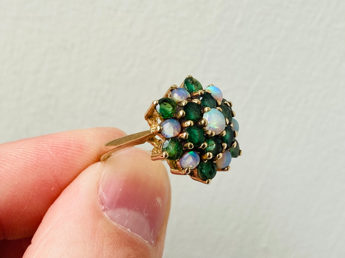 Vintage 9ct Gold Emerald & Opal Ring