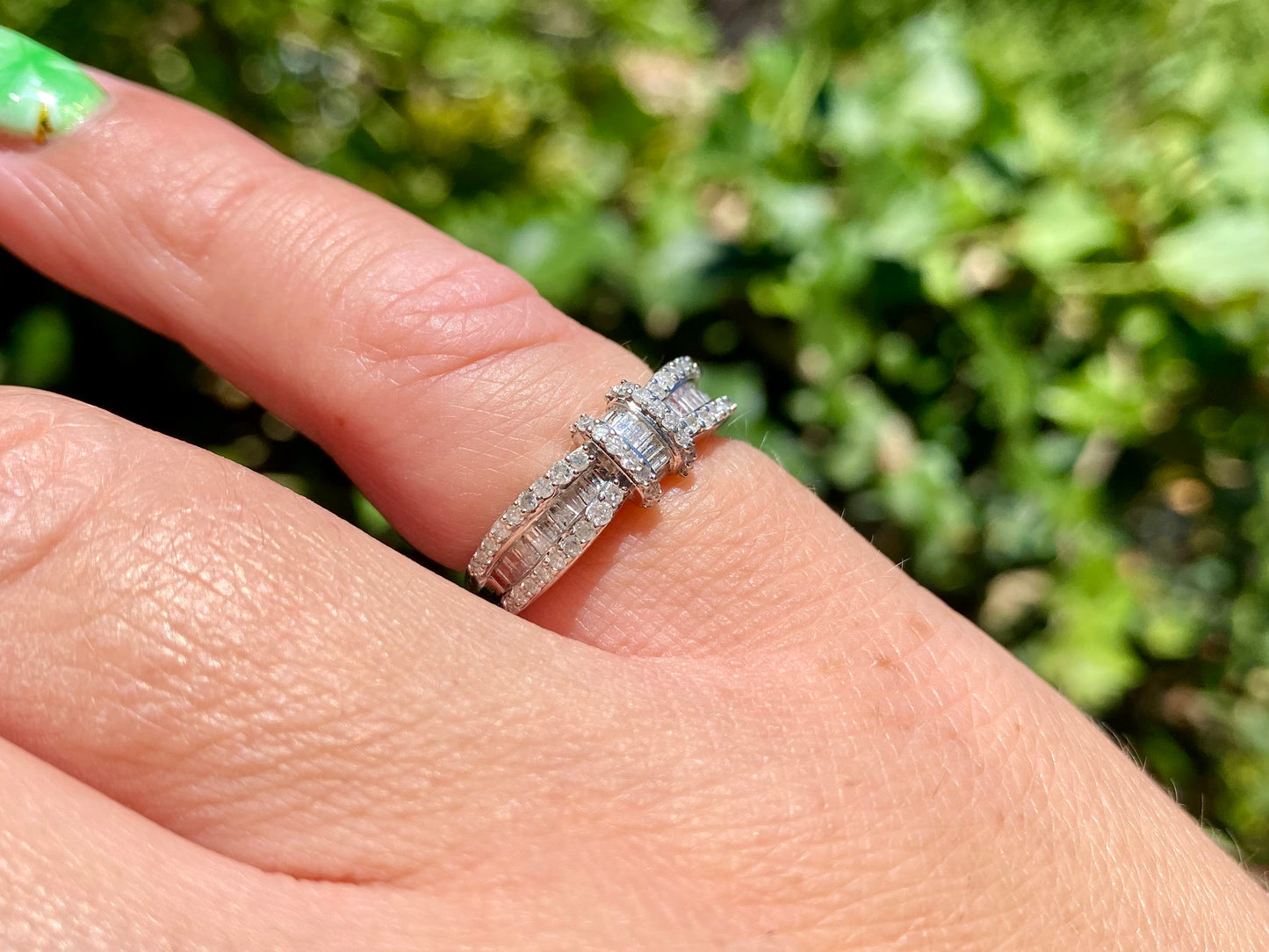 9ct Gold Diamond Ring