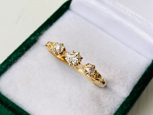 Antique 18ct Gold Three Stone Diamond Ring