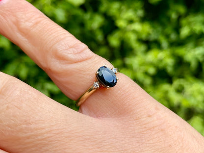 Vintage 9ct Gold Sapphire & Diamond Ring