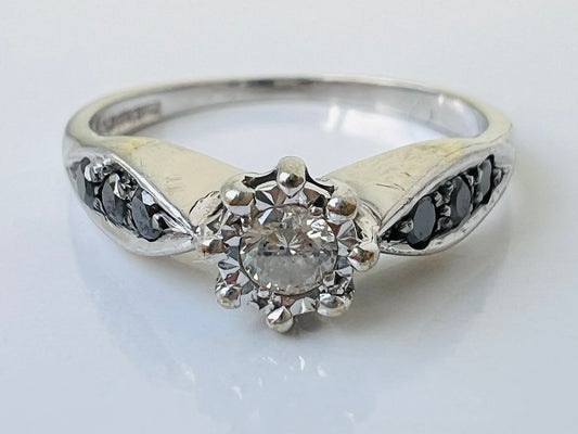 9ct Gold Diamond Ring