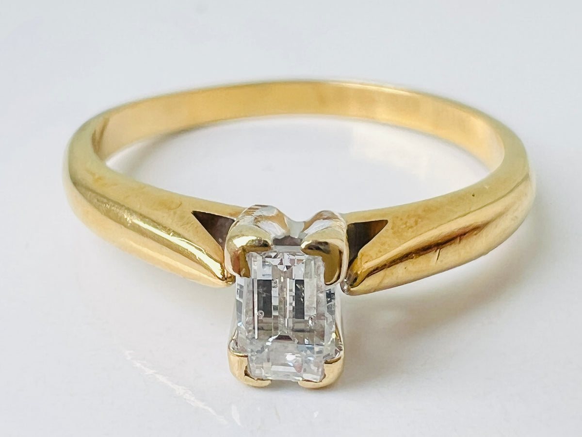 18ct Gold Millennium-Cut Diamond Solitaire Ring