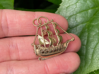 Vintage 9ct Gold Sailing Ship Pendant/Charm