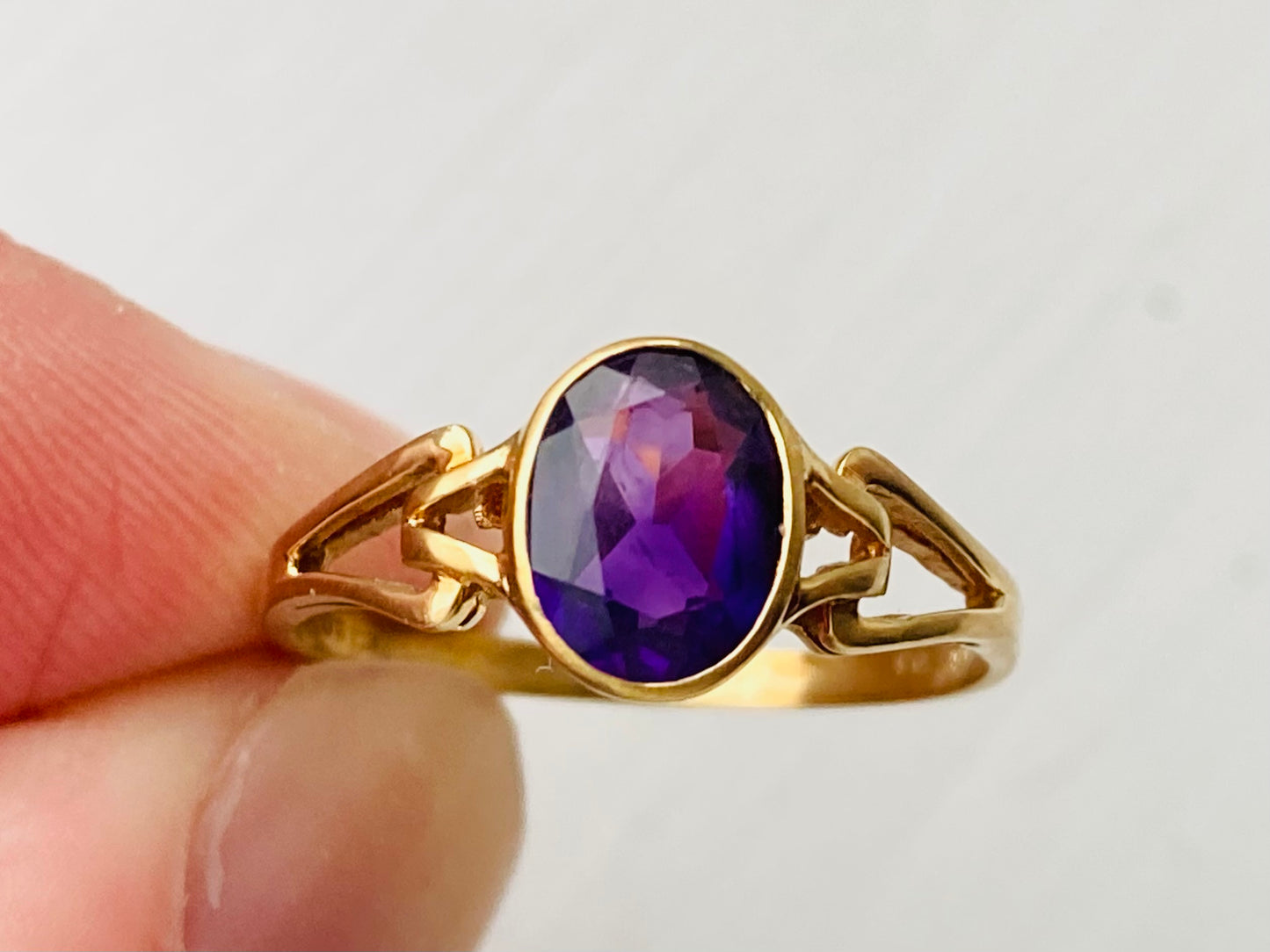 9ct Gold Amethyst Ring