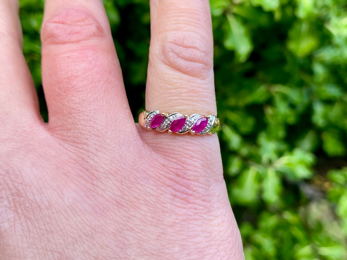 9ct Gold Ruby & Diamond Ring