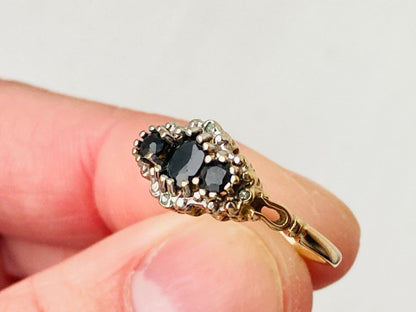 9ct Gold Sapphire & Diamond Ring