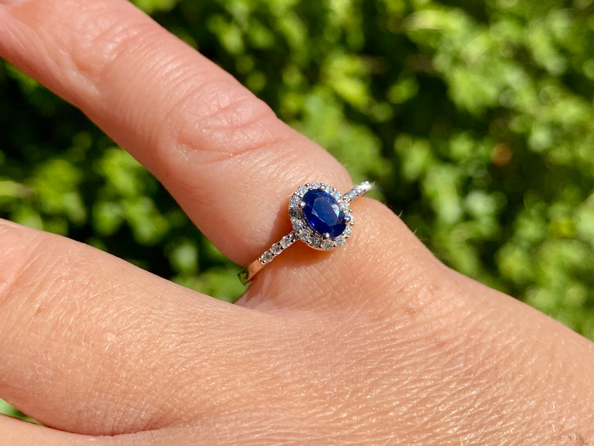 9ct Gold Sapphire & Diamond Ring