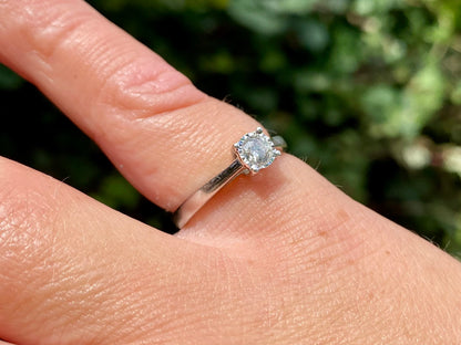 9ct Gold Diamond Ring