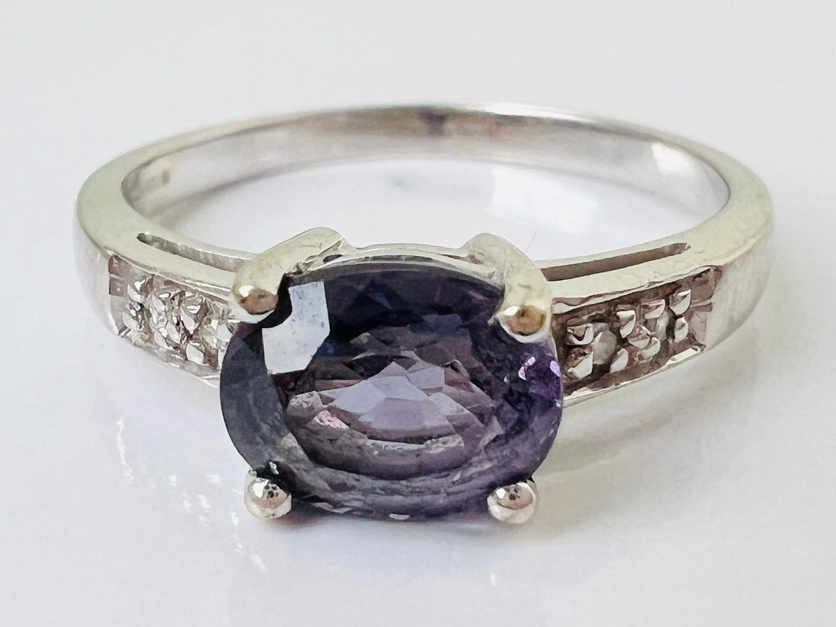 9ct Gold Iolite & Diamond Ring