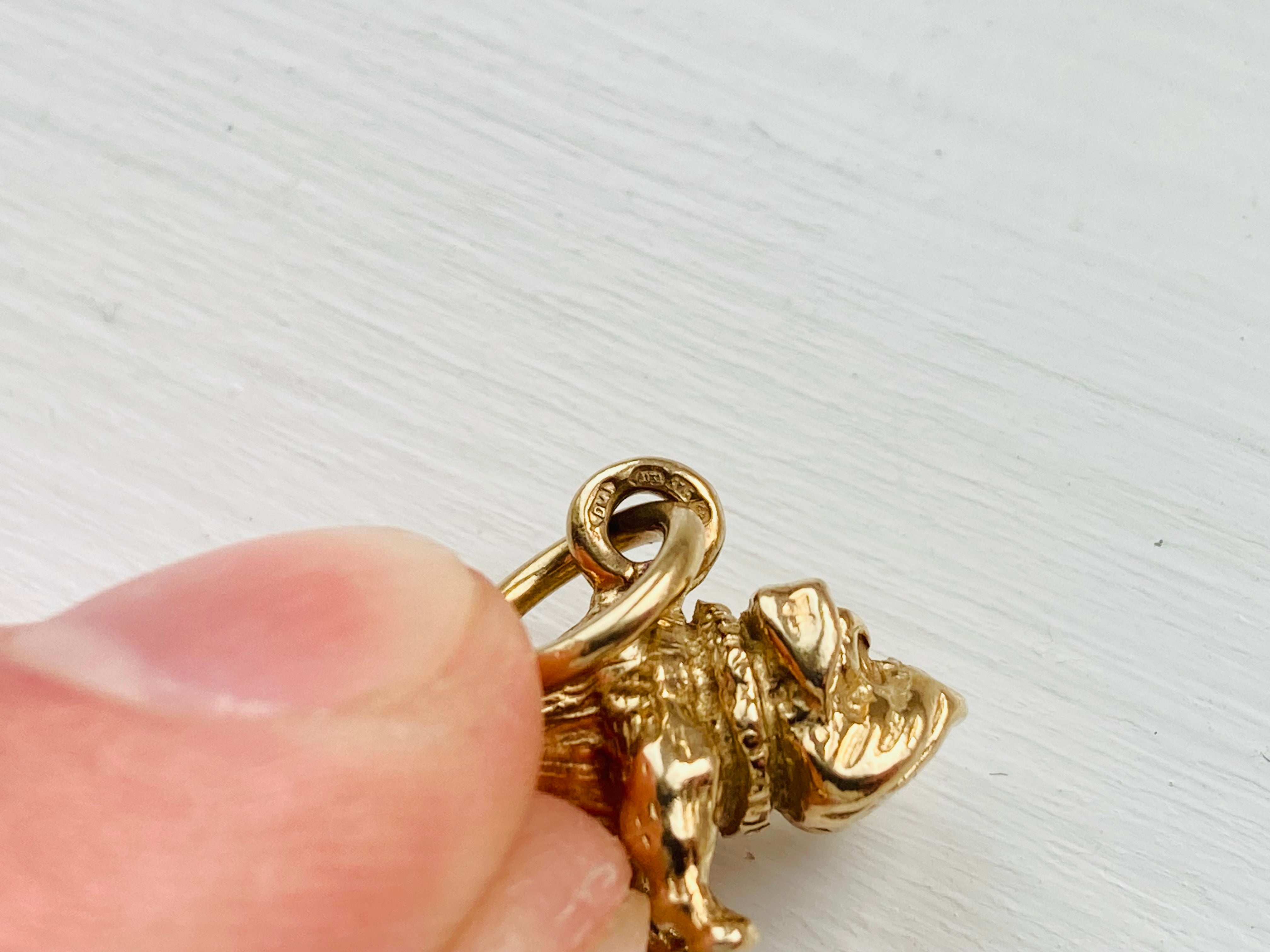 9ct gold bulldog pendant best sale