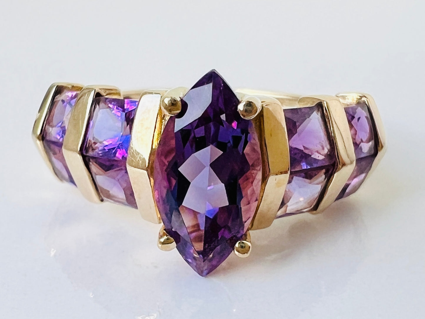 9ct Gold Amethyst Ring