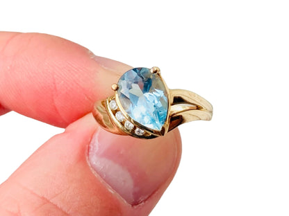 9ct Gold Topaz & Diamond Ring