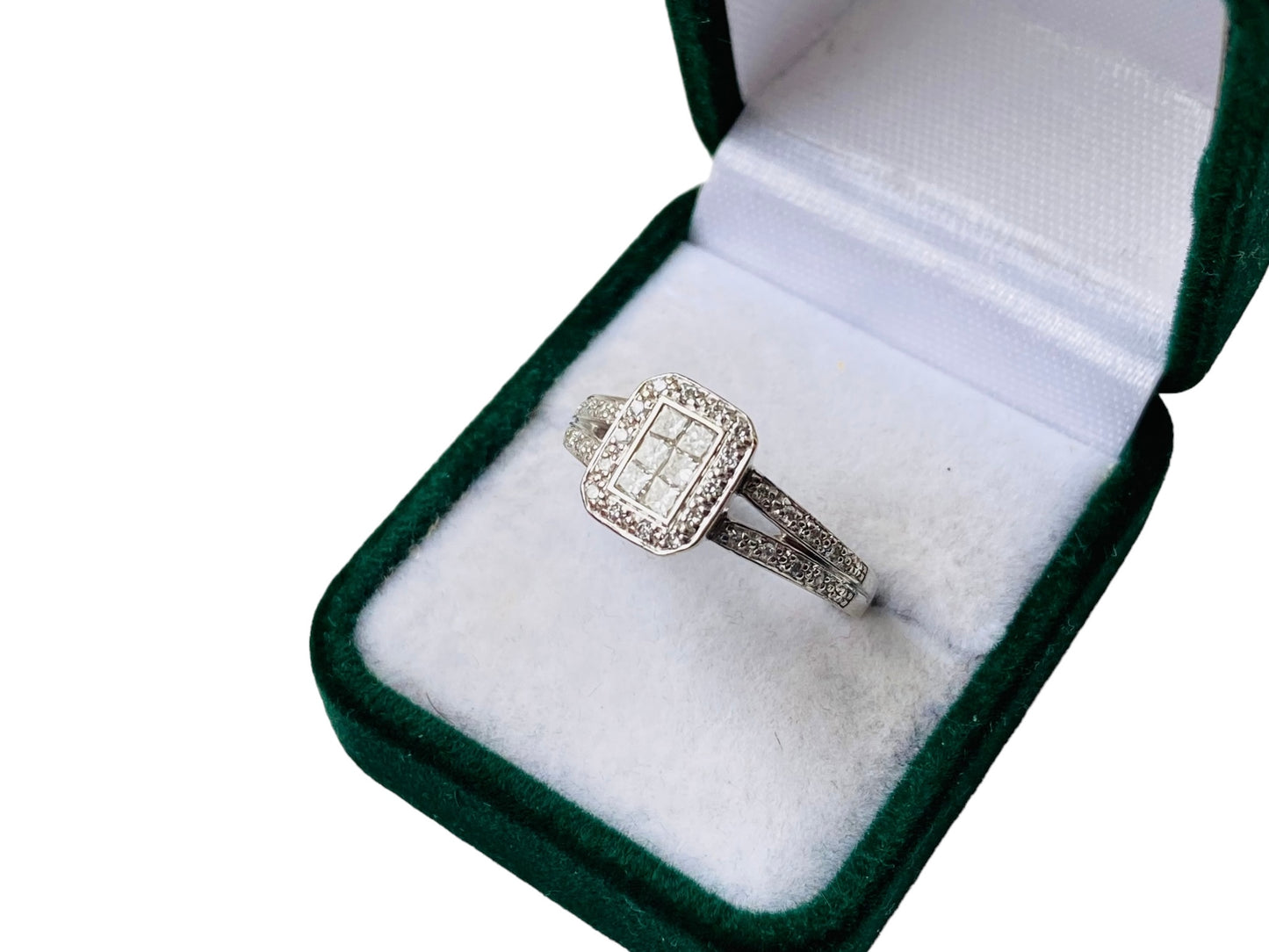 18ct Gold Diamond Ring