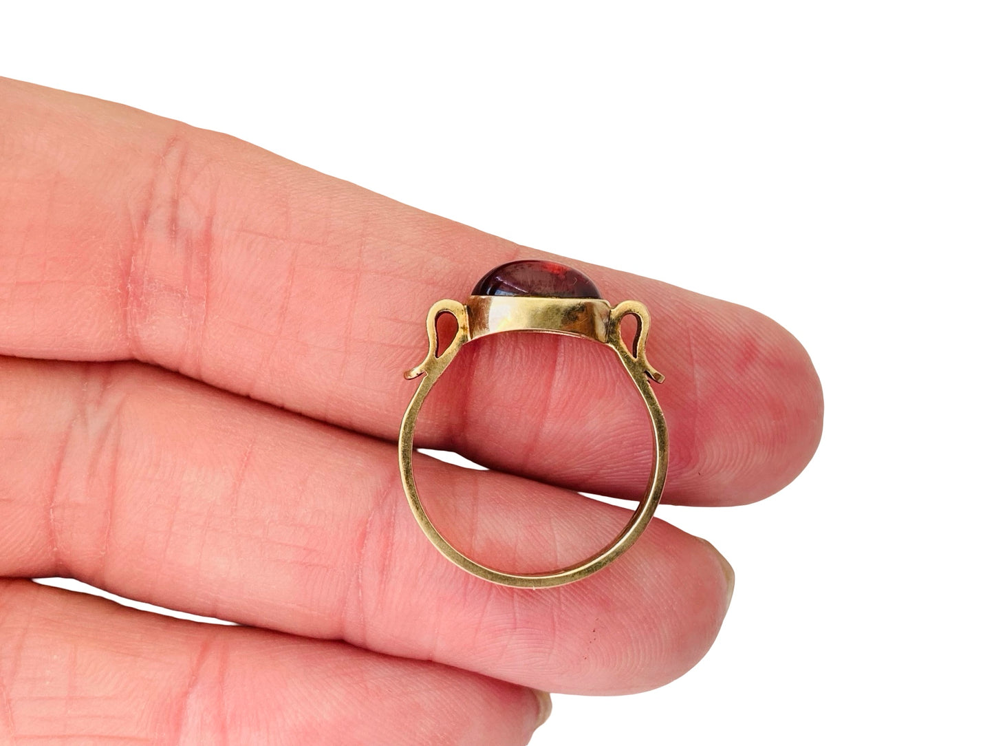 Vintage 9ct Gold Garnet Ring
