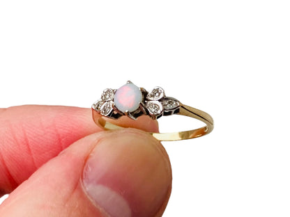 Vintage 9ct Gold Opal & Diamond Ring