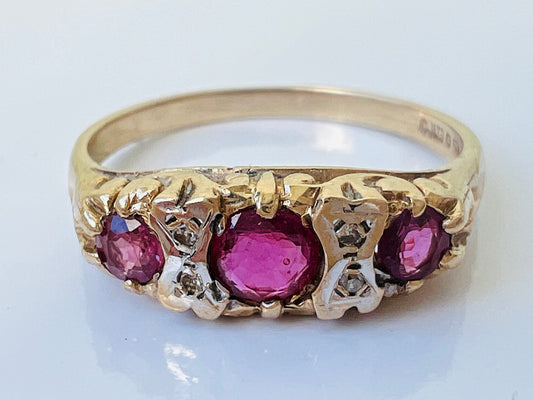 Vintage 9ct Gold Ruby & Diamond Ring