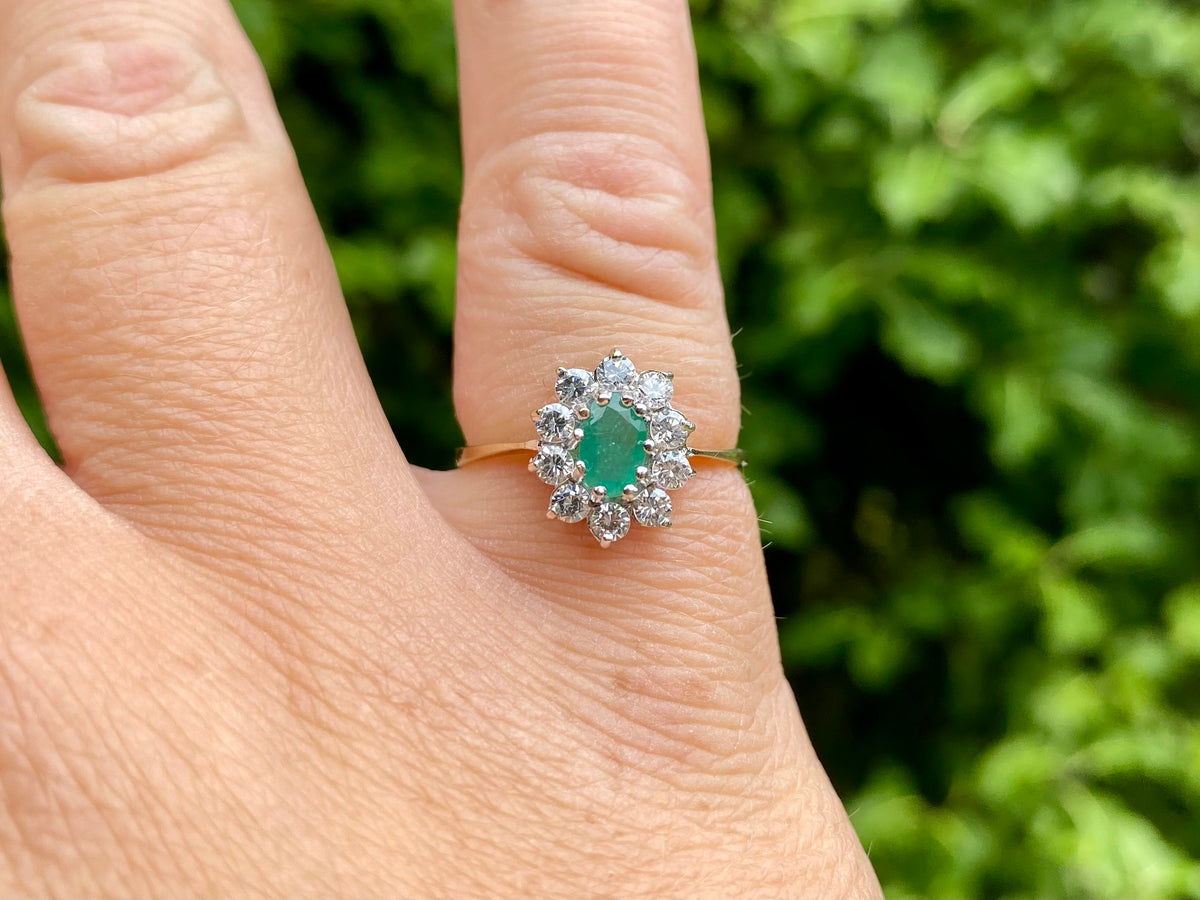 Vintage 9ct Gold Emerald & Cubic Zirconia Ring