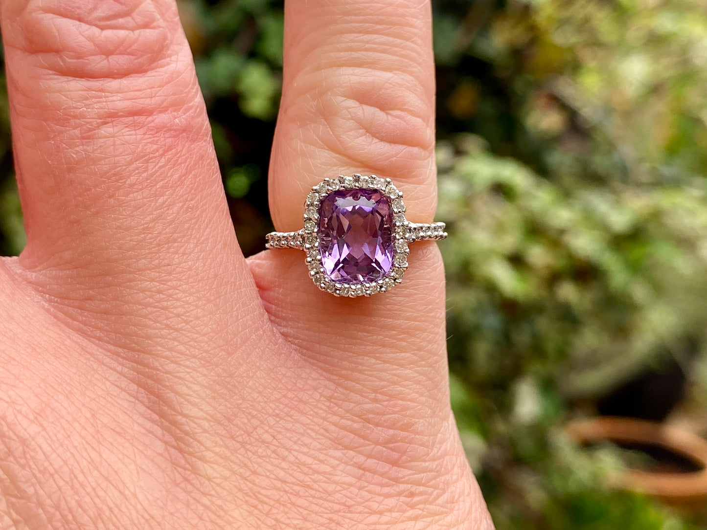 9ct Gold Amethyst & Diamond Ring