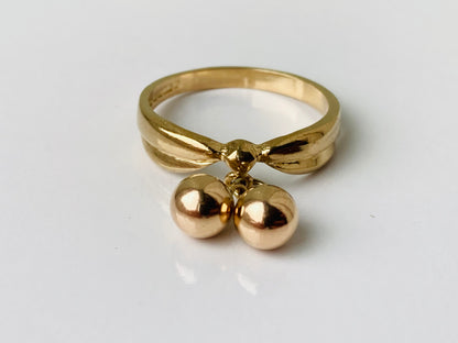 9ct Gold Dangle Ball Ring