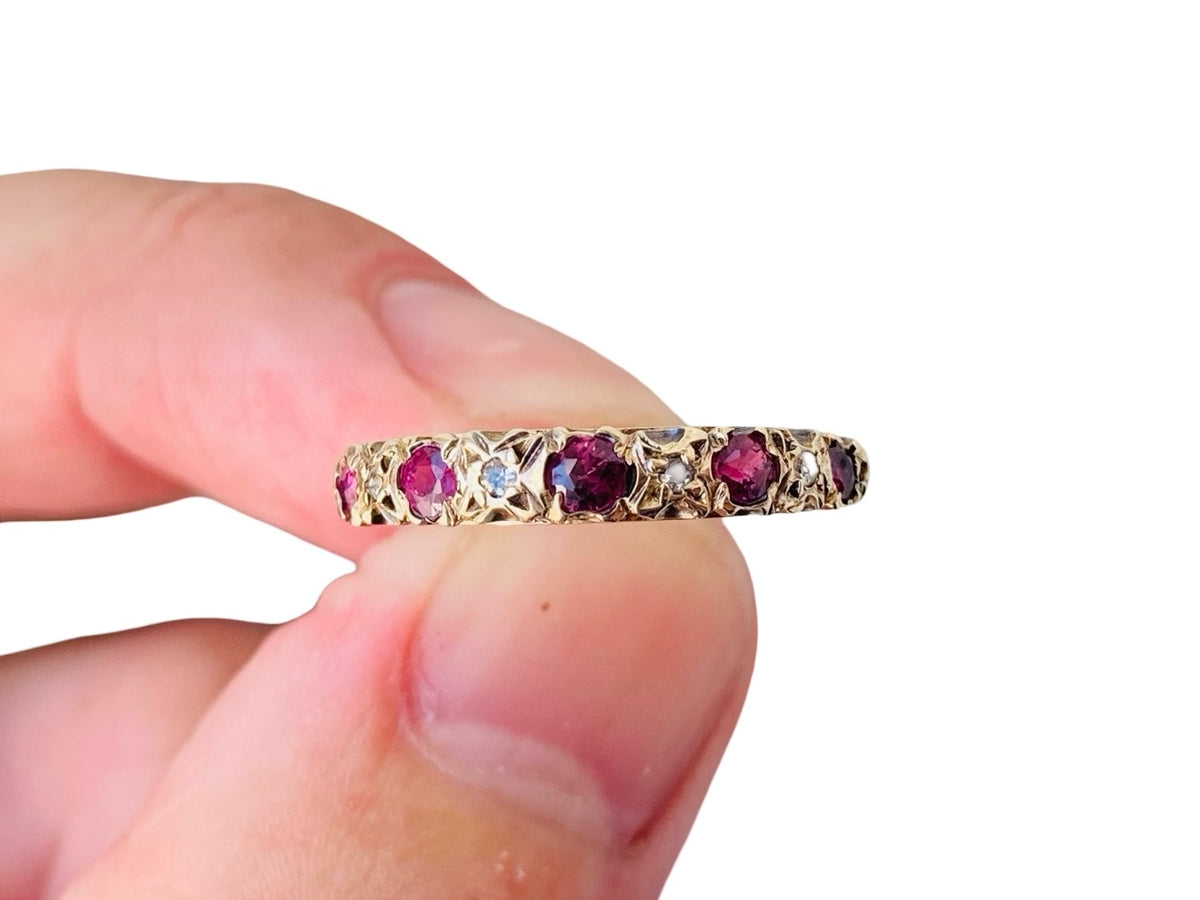 Vintage 9ct Gold Ruby & Diamond Ring