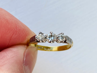 18ct Gold Diamond Ring