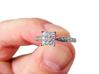 9ct Gold Diamond Ring