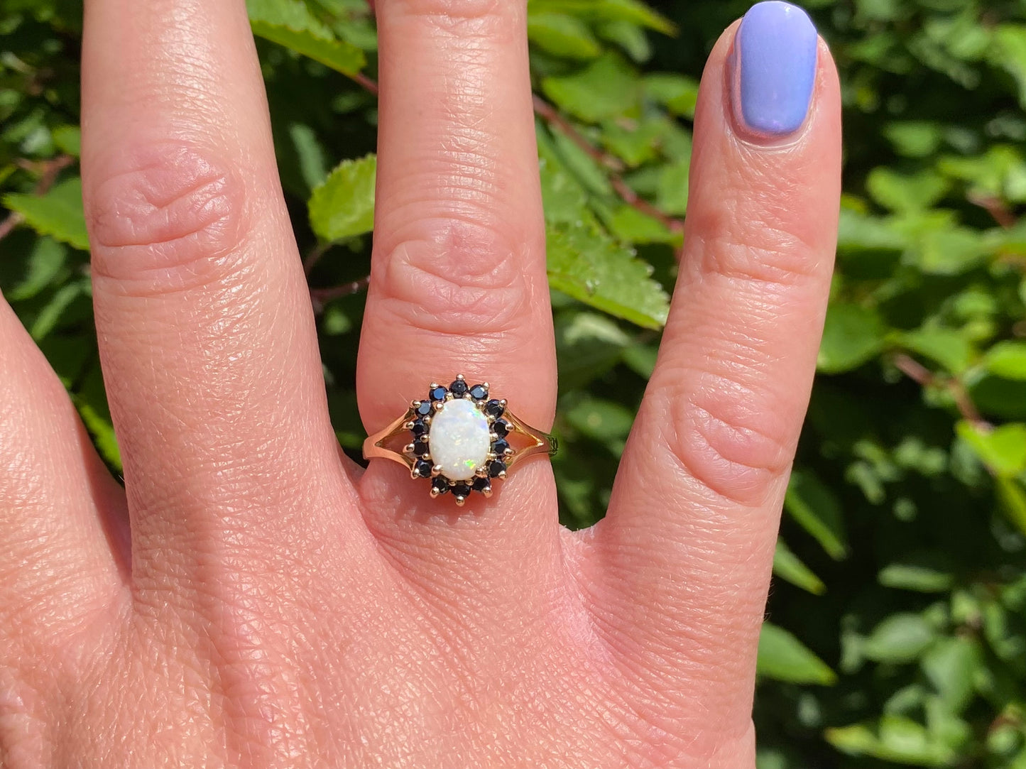 9ct Gold Opal & Black Onyx Ring