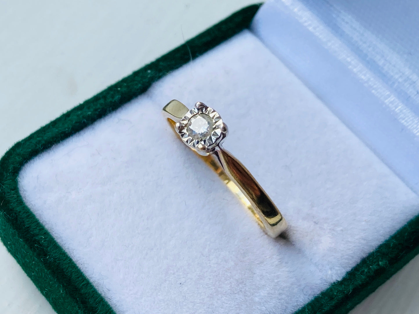 9ct Gold Diamond Ring