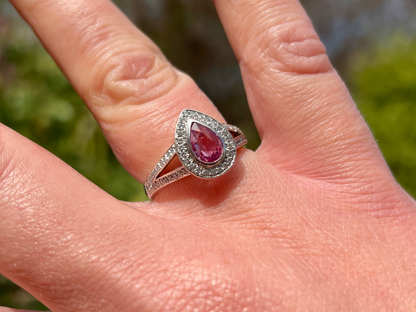 18ct Gold Pink Sapphire & Diamond Ring
