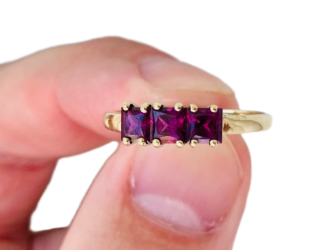 9ct Gold Rhodolite Garnet Ring