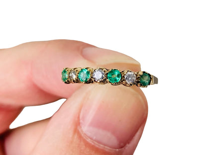 Vintage 9ct Gold Emerald & Diamond Ring